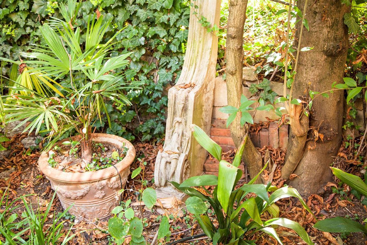 Urban Jungle Leilighet Bologna Eksteriør bilde